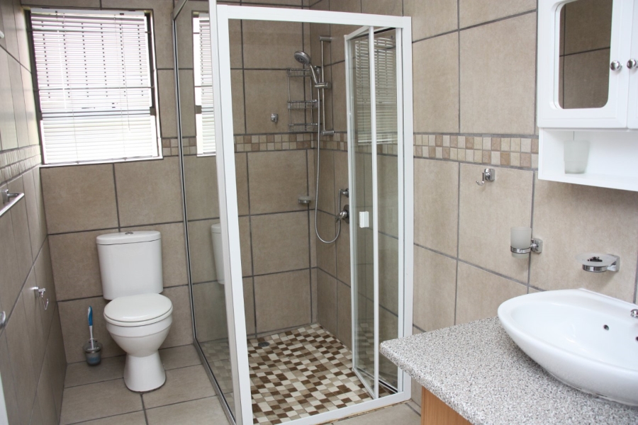 2 Bedroom Property for Sale in Langenhovenpark Free State